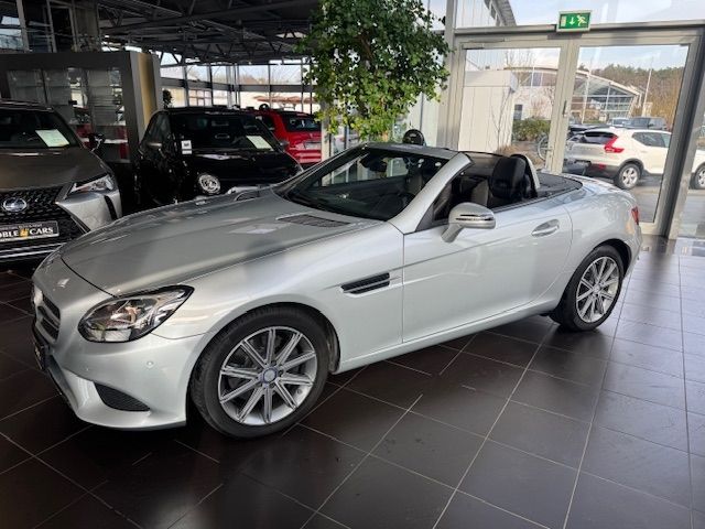 Fahrzeugabbildung Mercedes-Benz SLC 300 Roadster PANO NAVI ALU