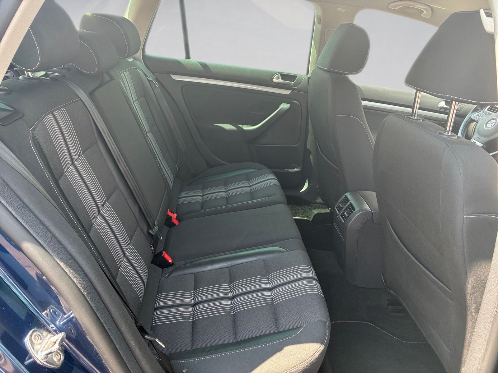 Fahrzeugabbildung Volkswagen Golf VI Variant 1.4 TSI Match SHZ,StHz,Klimaaut.