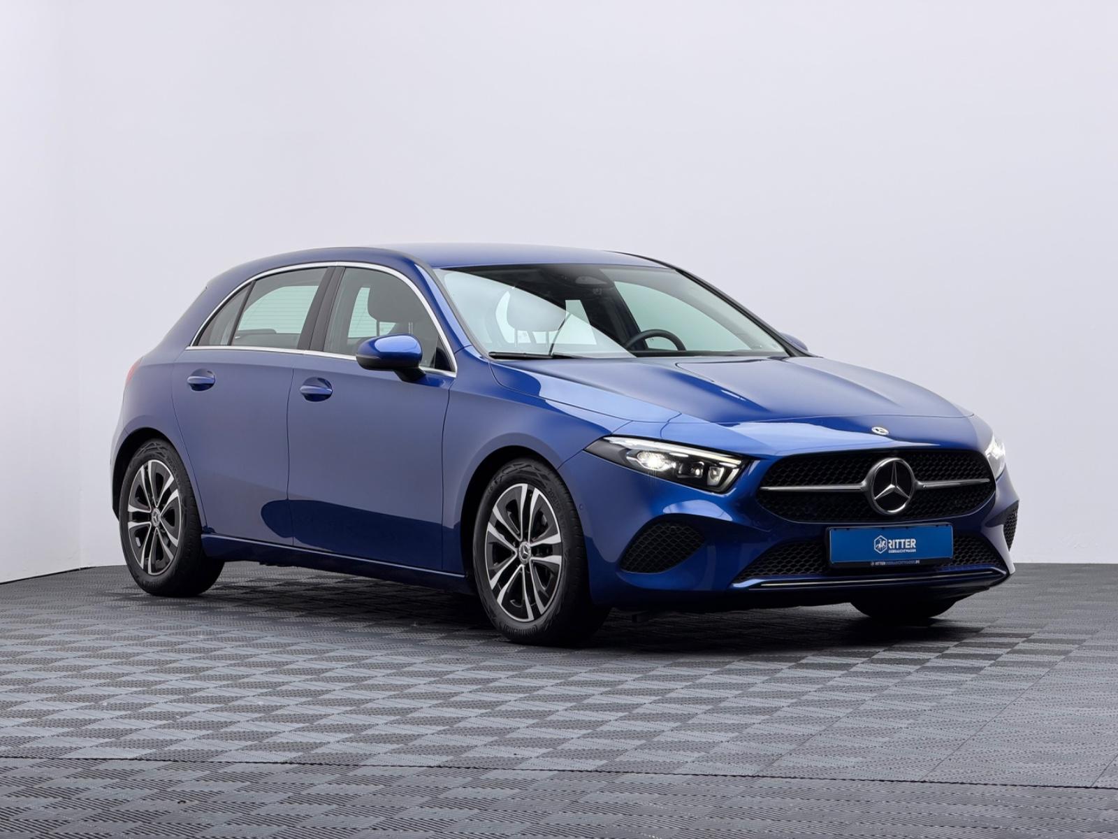 Mercedes-Benz A-Class 4M Progressive AHK Burmester NAVI MBUX LED, миниатюра 3