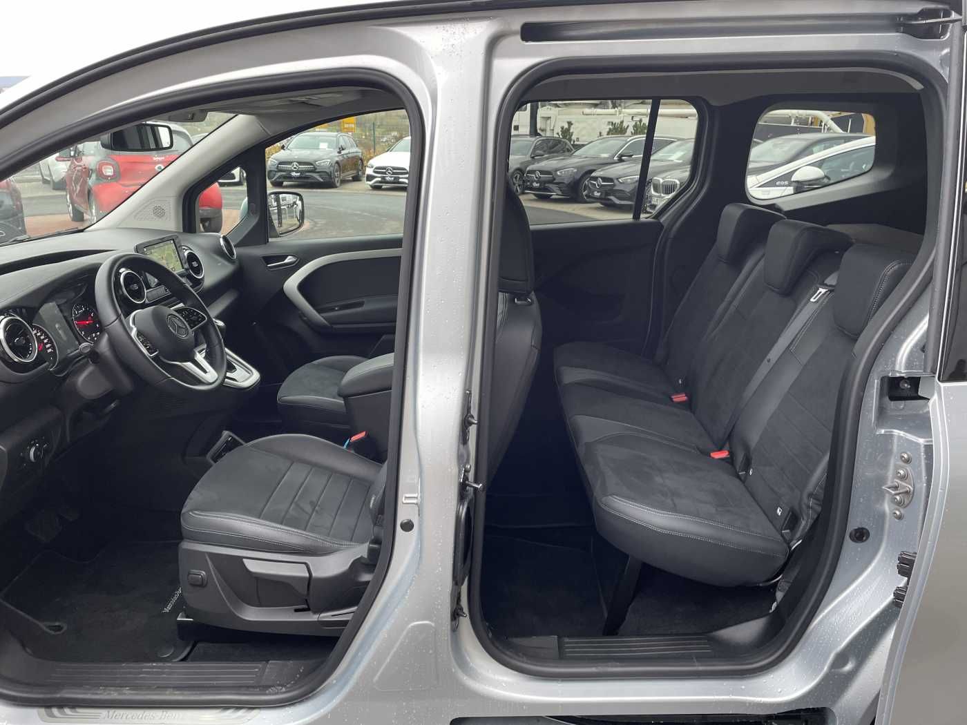Fahrzeugabbildung Mercedes-Benz T 180 d Progressive Edition Kamera LED MBUX SHZ
