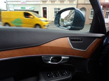 Volvo XC90 - 3
