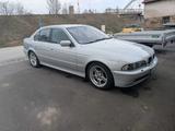 BMW 525i - gepflegt - BMW 525 aus 2001: 525i
