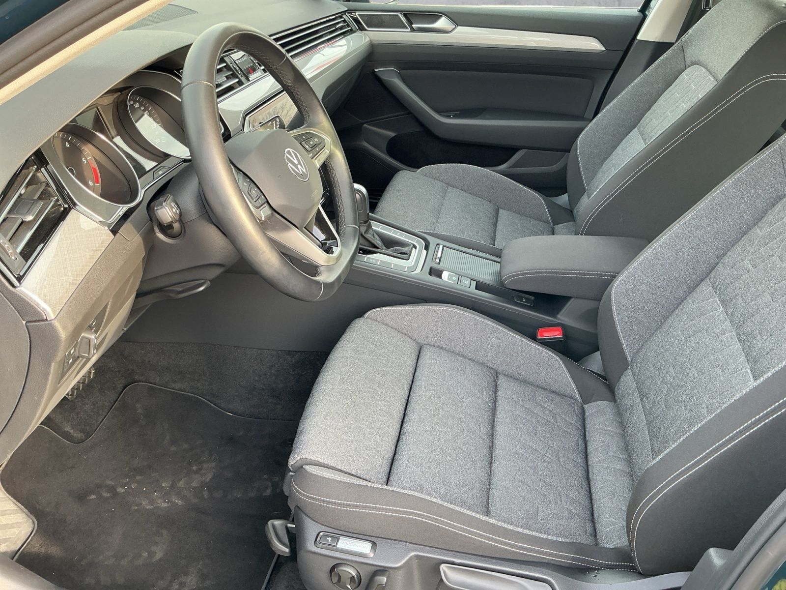 Volkswagen Passat Variant - Bild 12