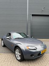 Mazda MX-5 Roadster Coupe Energy 1.8 MZR Energy - Mazda MX-5 Energy mit Benzin-Antrieb