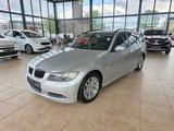 BMW 318 Baureihe 3 Touring 318i - BMW 318 aus 2008: 318i
