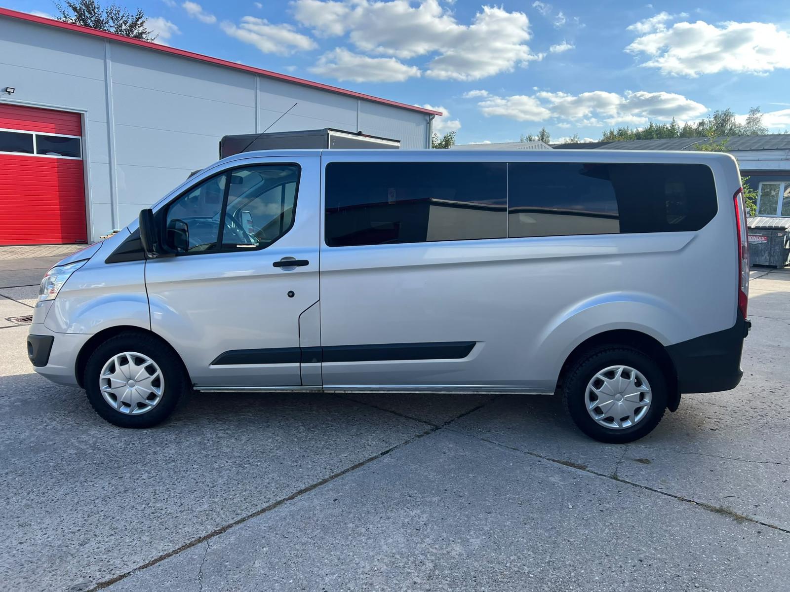 Ford Tourneo Custom L2 Lang 9Sitzer 2023 Motor Neu