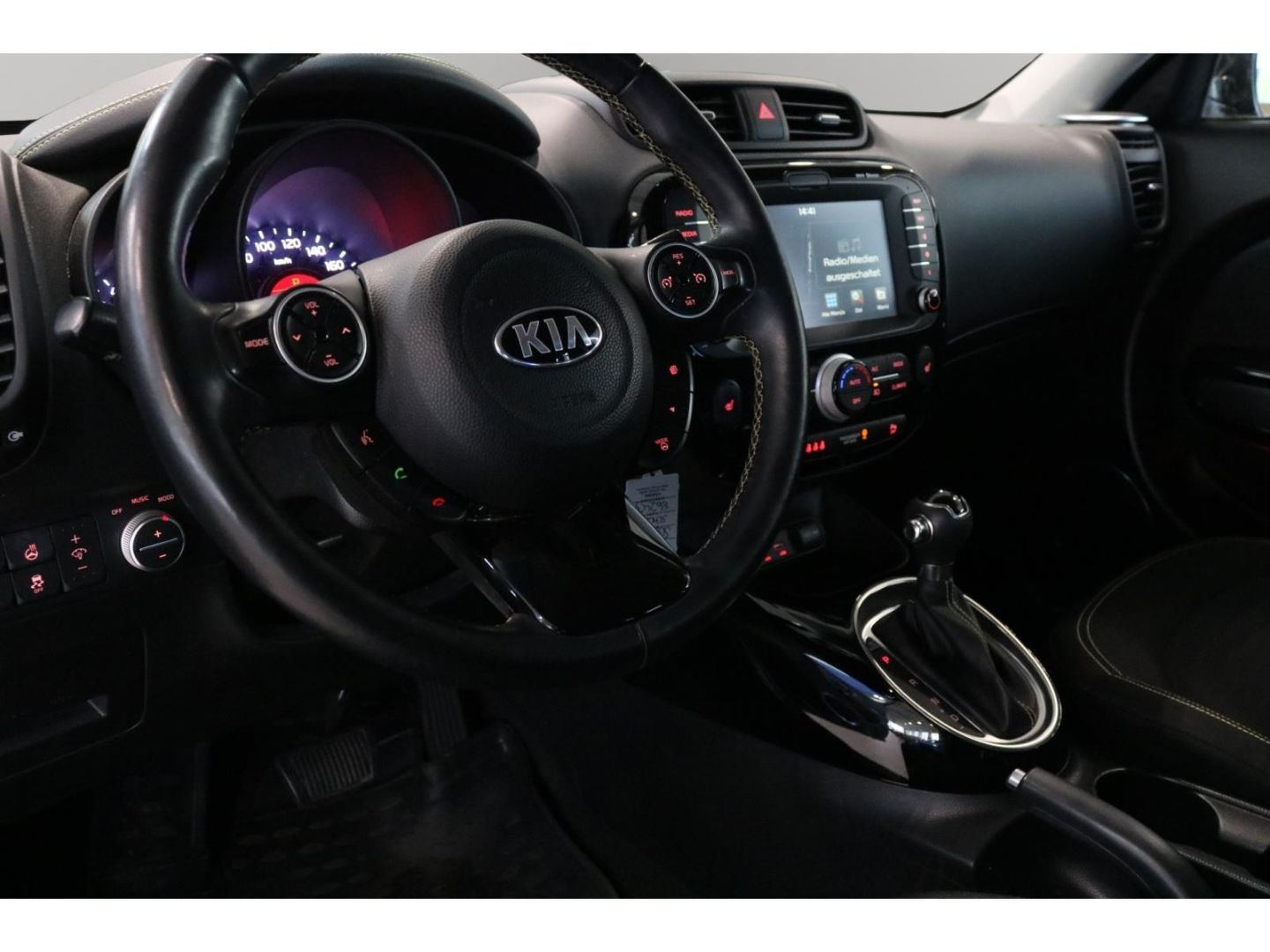 Fahrzeugabbildung Kia Soul Dream Team Navi Kamera Alu PDC Bluetooth