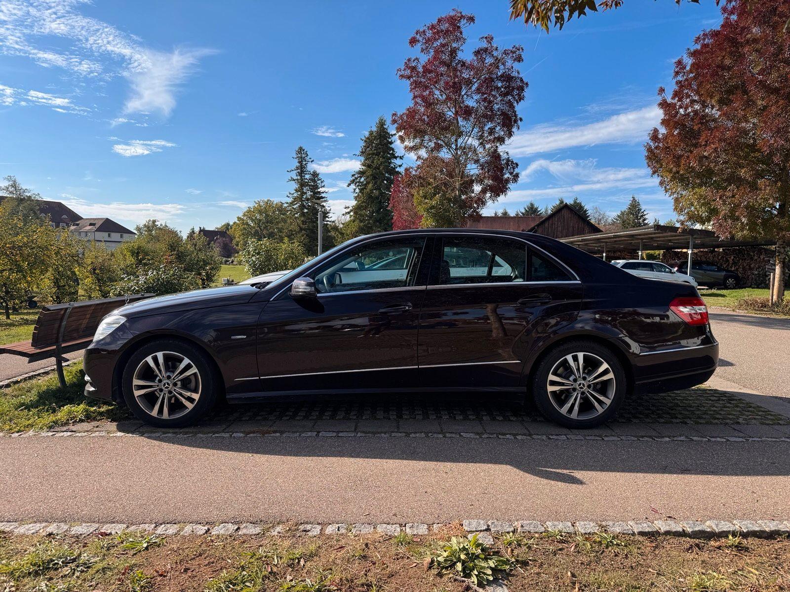Mercedes-Benz E 220