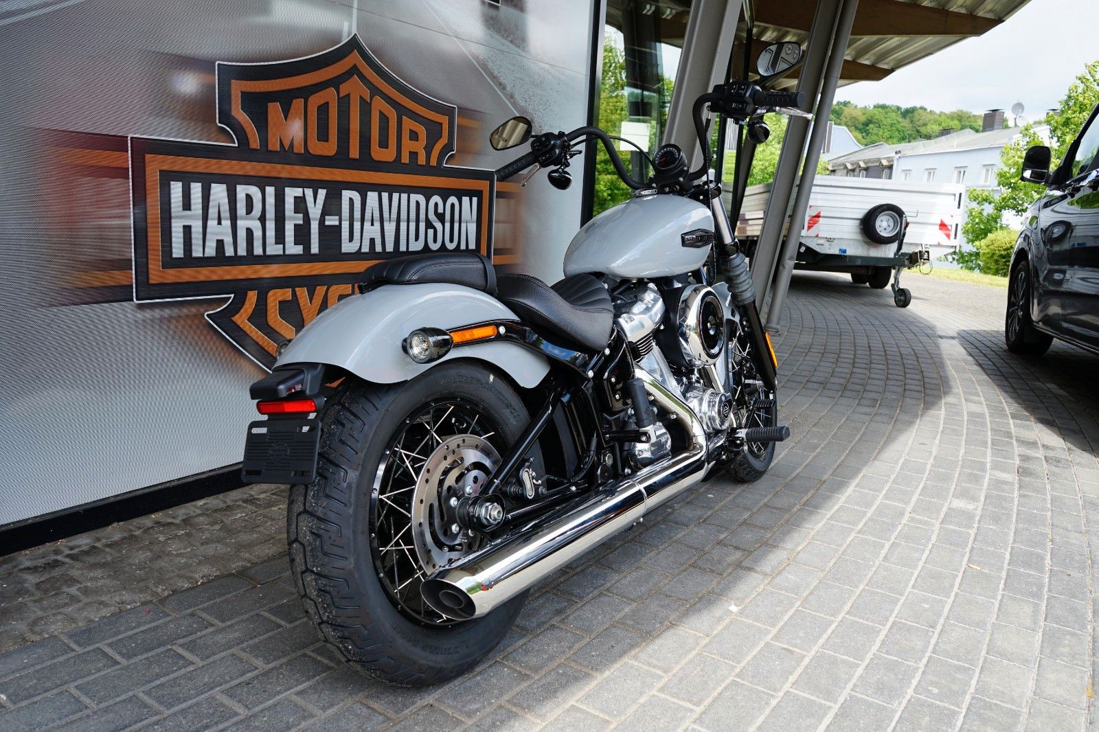 Fahrzeugabbildung Harley-Davidson Street Bob 117 Speichen 2025 Sofort Verfügbar