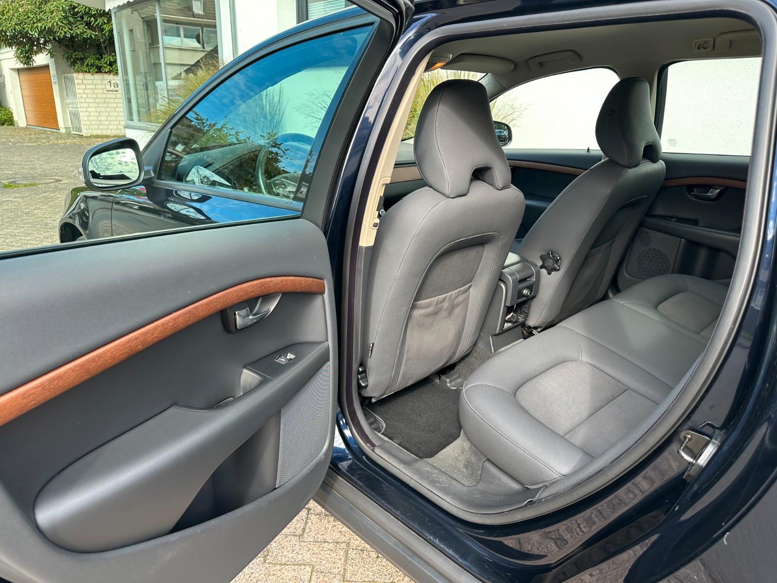 Volvo V70 2007 — photo 10