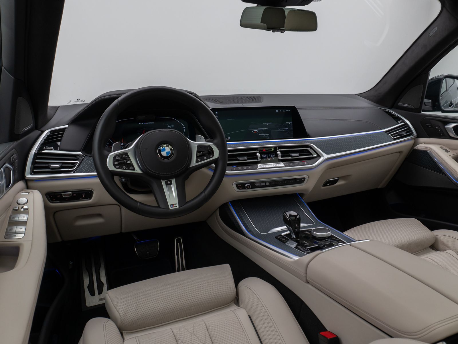 Fahrzeugabbildung BMW X7 M50i Laser 360°HUD DAB H/K SoftCL AHK 22Zoll