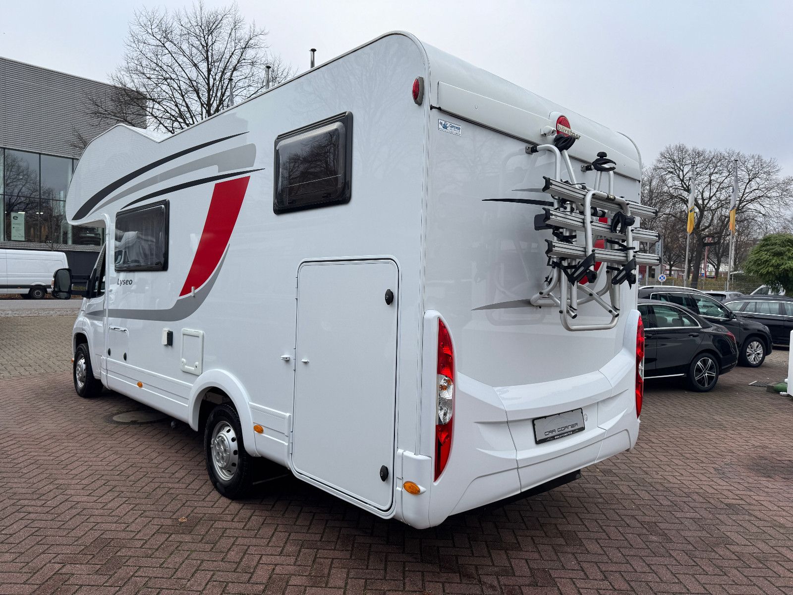 Fahrzeugabbildung Bürstner Lyseo TD A 700 FIAT 6 Schlafplätze SAT KAMERA