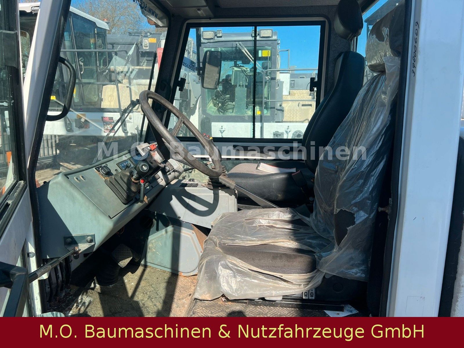 Fahrzeugabbildung Andere Bokimobil Hy 1251 / Salzstreuer+ Schild/