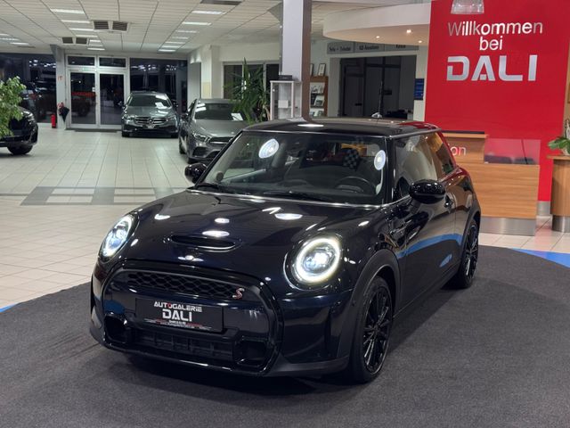 MINI Cooper S Classic Trim  NAVI-KAMERA-CARPLAY-LED-