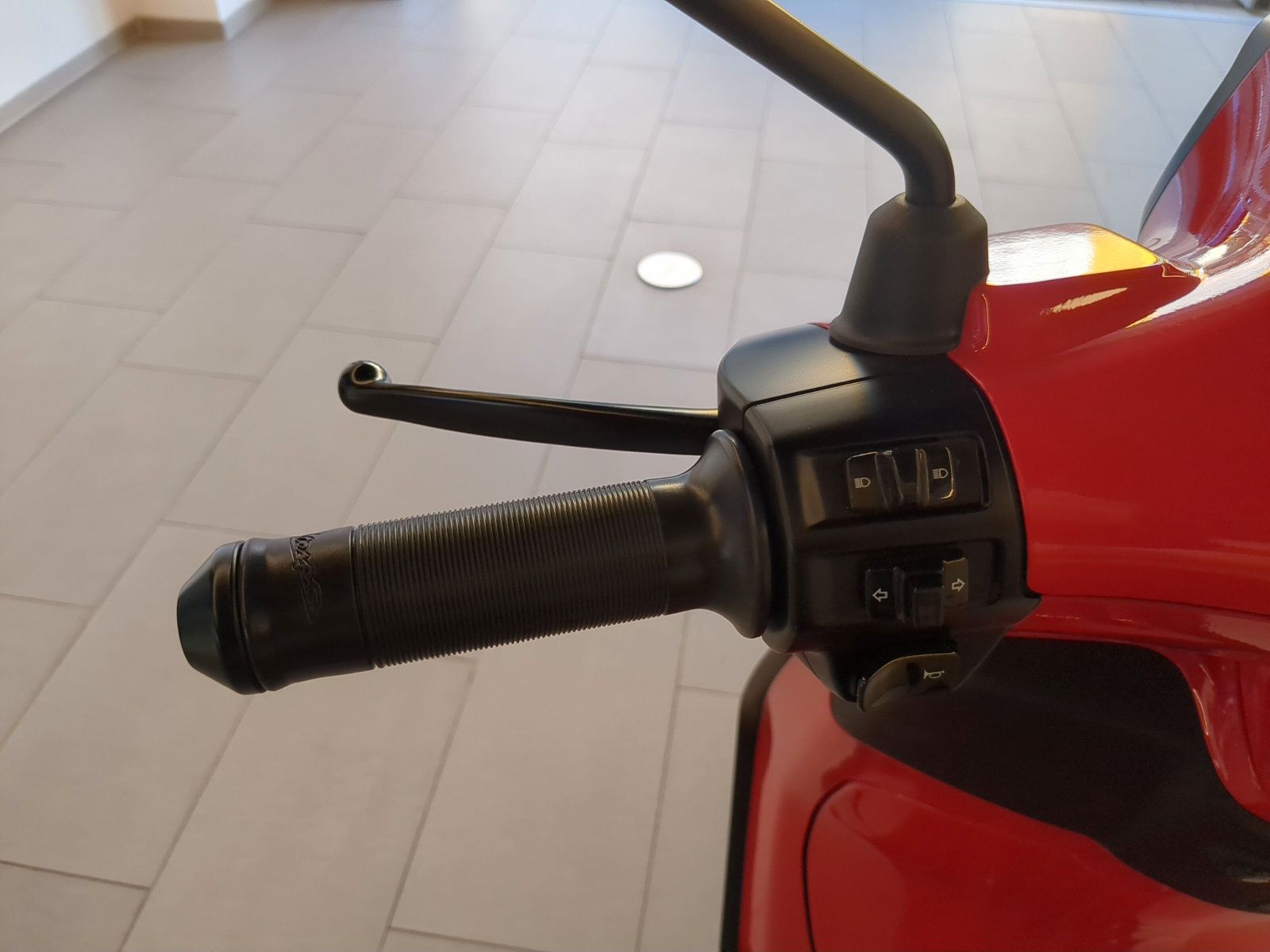 Fahrzeugabbildung Vespa SPRINT S 50 ROSSO CORAGGIOSO