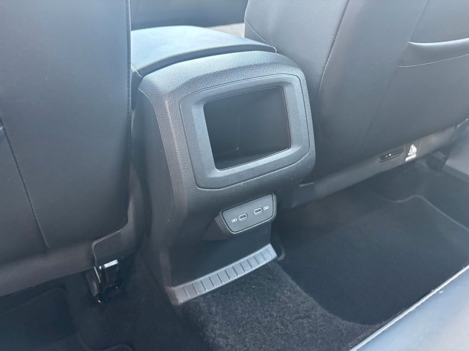 Fahrzeugabbildung Volkswagen T-Cross 1.0 TSI 85 kW Goal