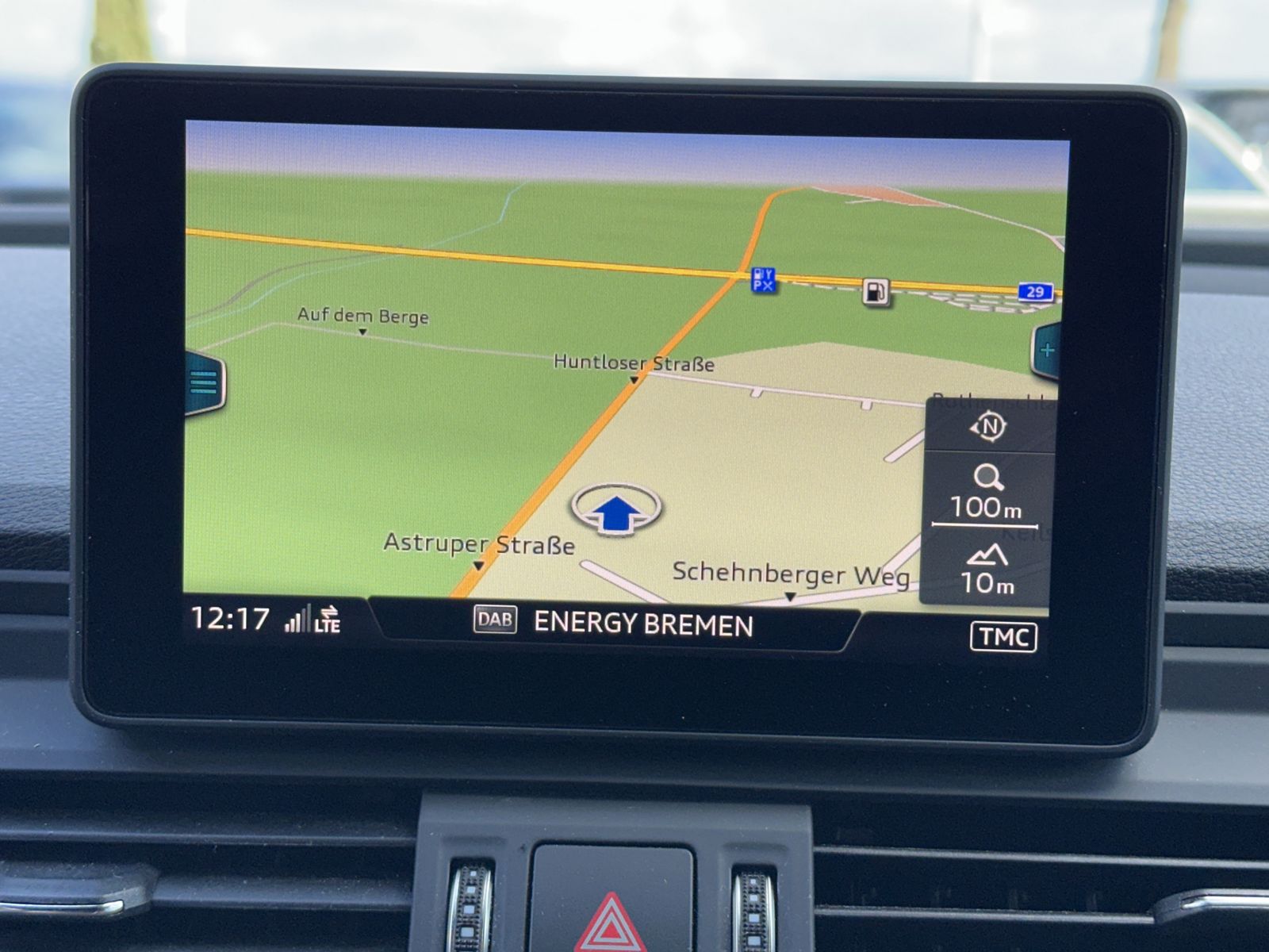 Fahrzeugabbildung Audi Q5 35 TDI S-Line NAV+XEN+AHK+STANDHEIZUNG+1HD+PP