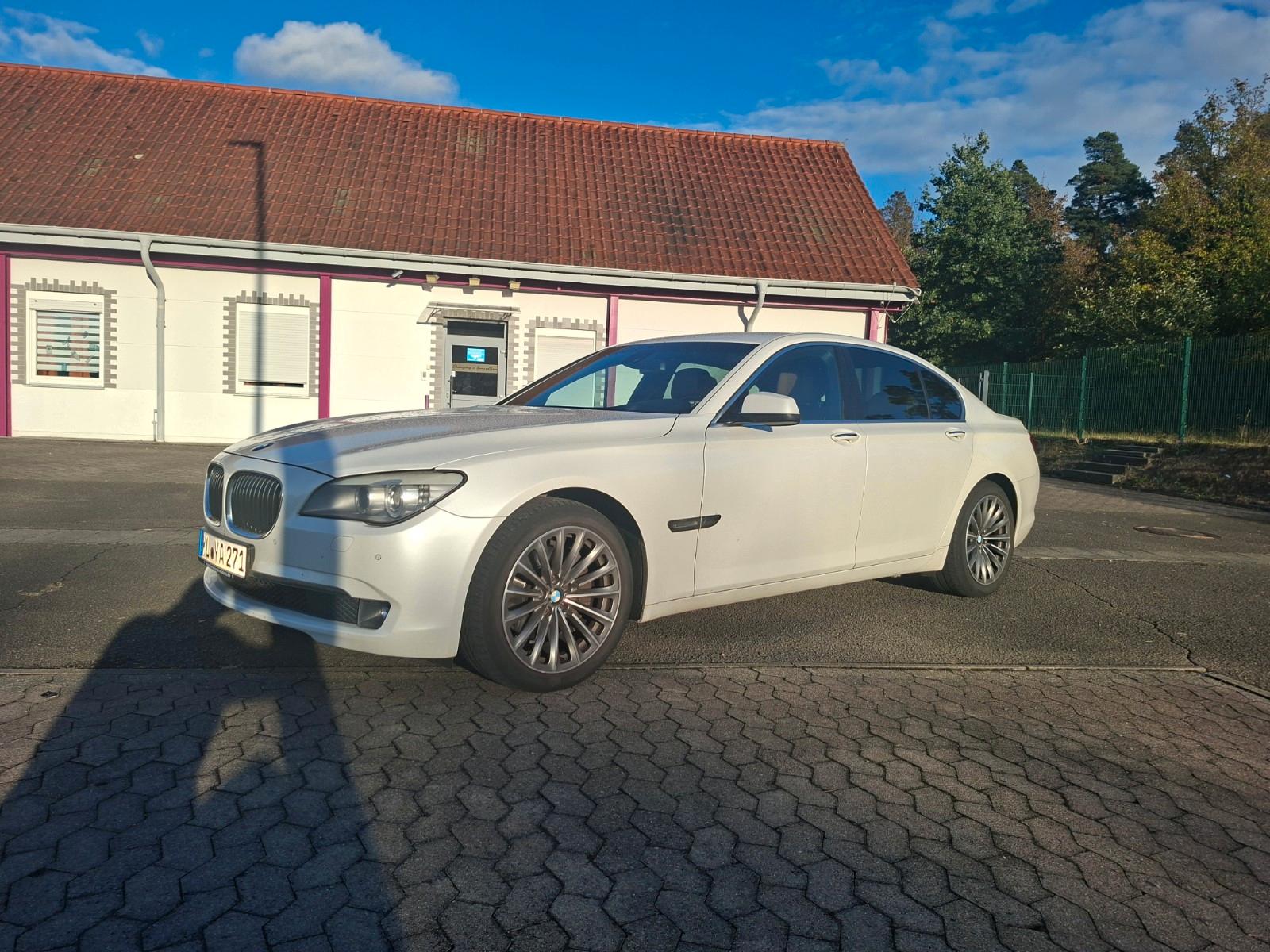 BMW 730