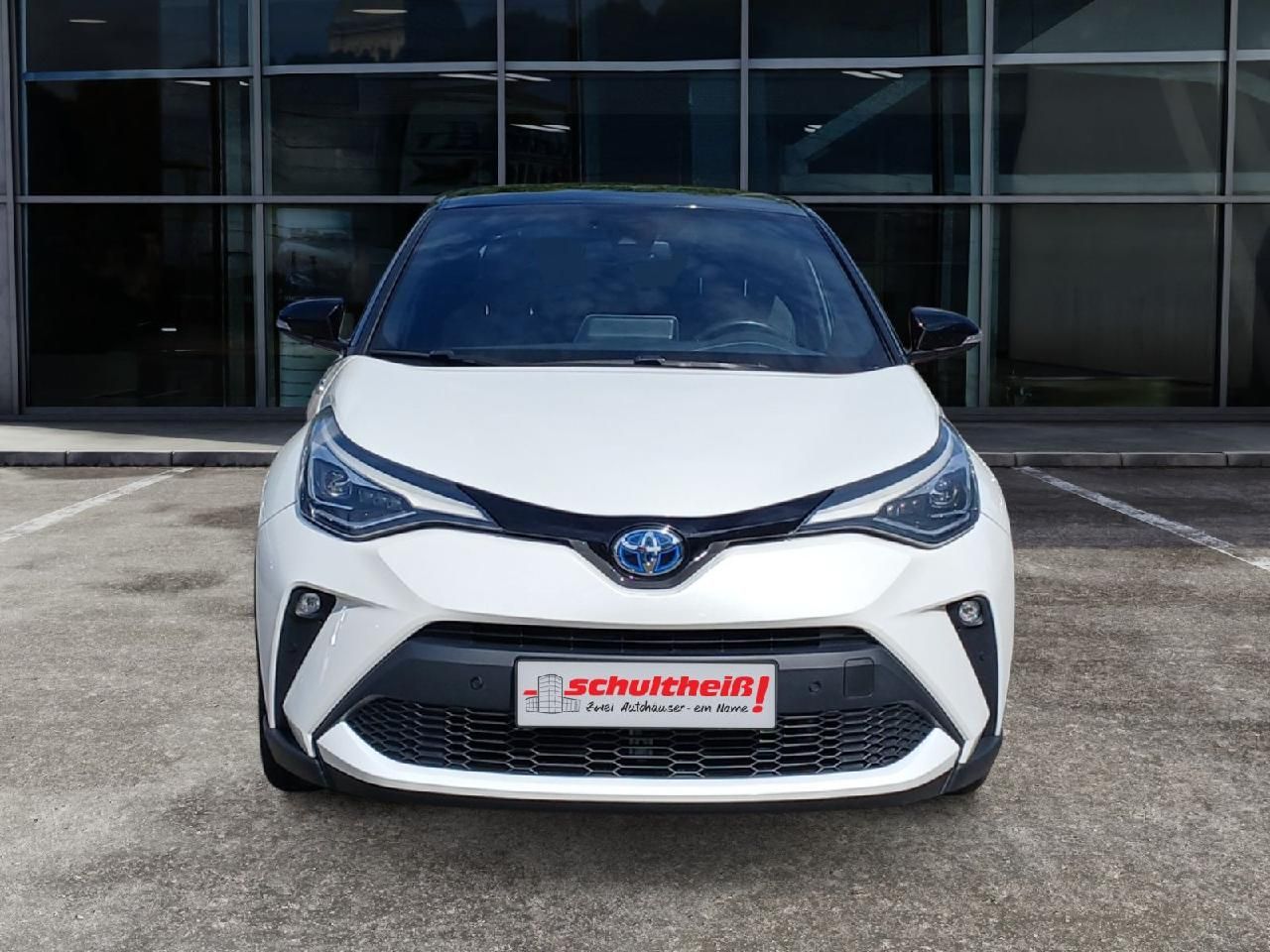 Fahrzeugabbildung Toyota C-HR Hybrid Team D