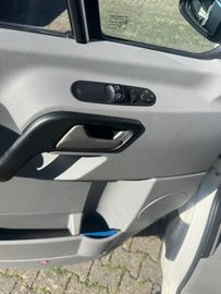 Volkswagen Crafter - 11