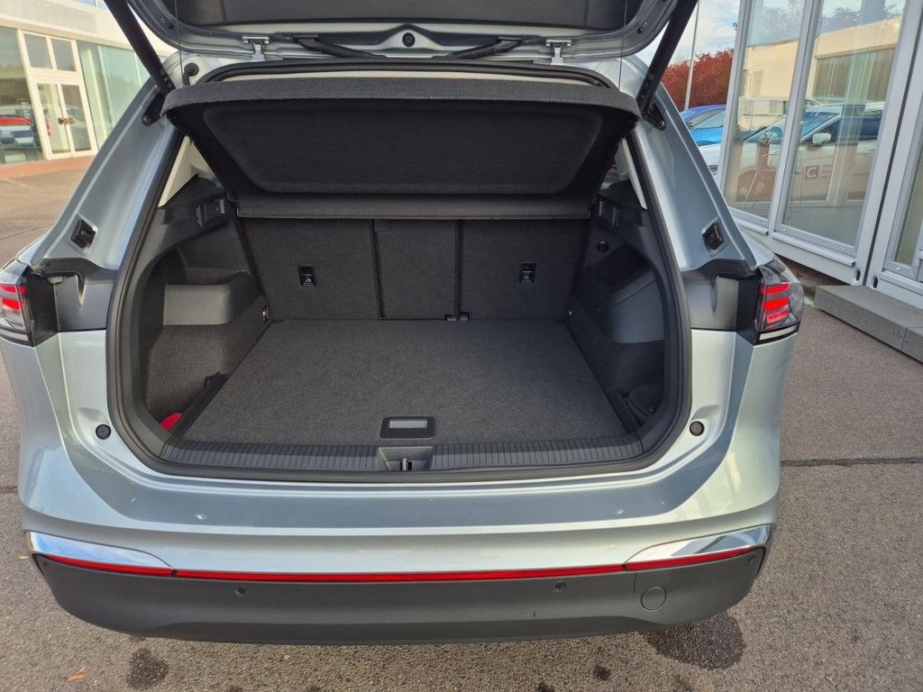 Tiguan 1.5 eTSI Elegance *DSG*MATRIX*STANDH*AHK*