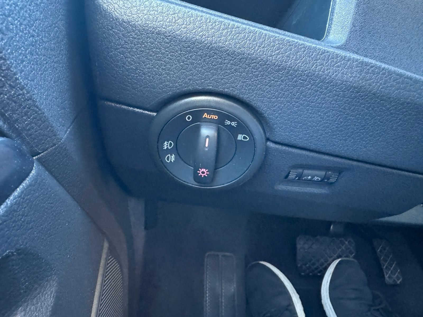 Fahrzeugabbildung Volkswagen T6 Multivan Trendline DSG WEBASTO