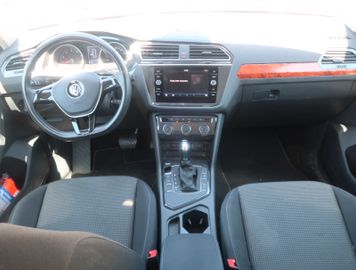 Volkswagen Tiguan - 10