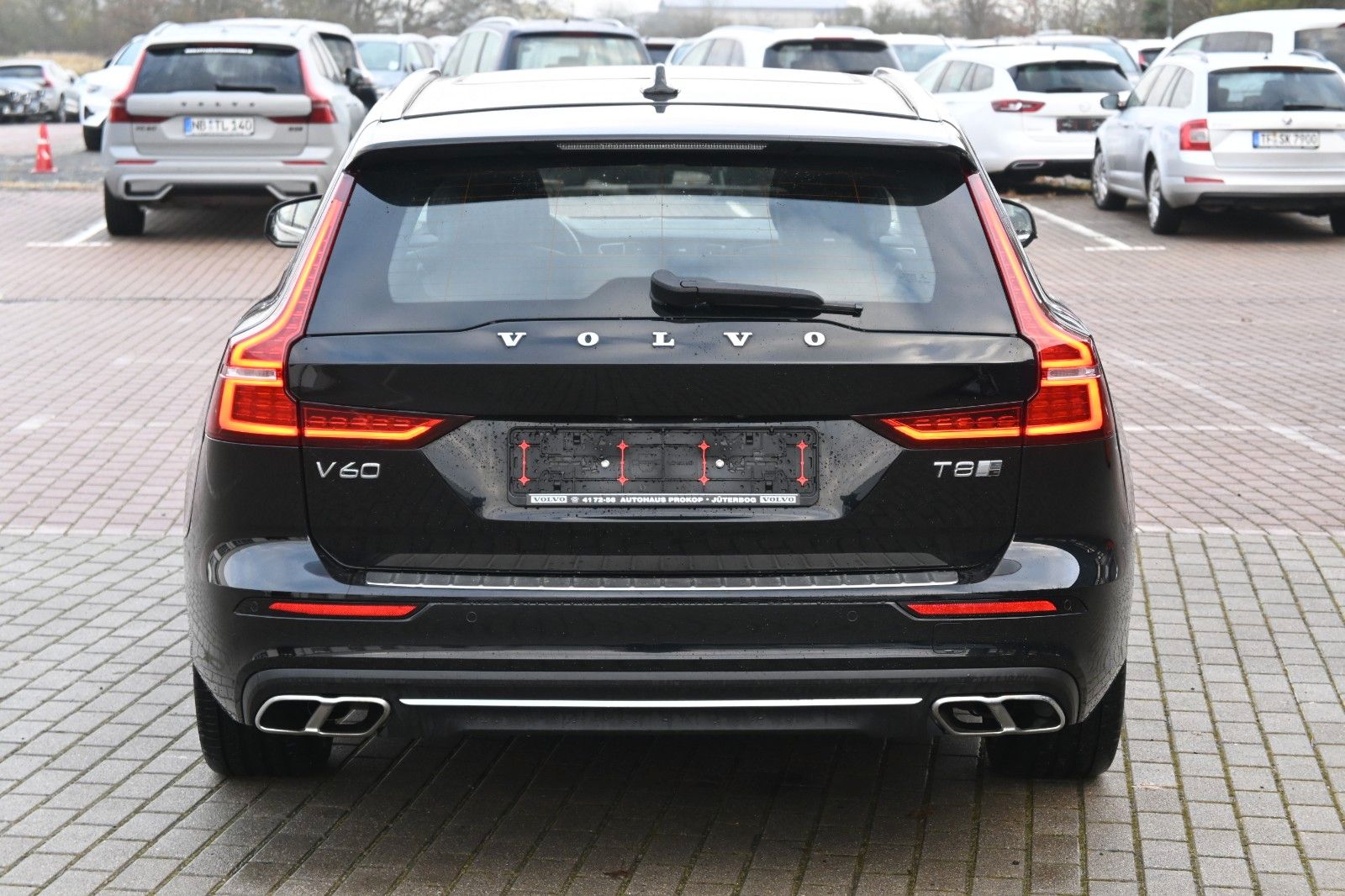 Fahrzeugabbildung Volvo V60 T8 AWD Inscription*LED*HUD*PANO*CAM*PDC*STHZ