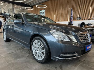 MYAUTOCENTER – Gebraucht- und Jahreswagen mit Werkstattservice in Pfaffenhofen Mercedes-Benz E 220 CDI Limousine BlueEfficiency *2. Hand*SHZ*
