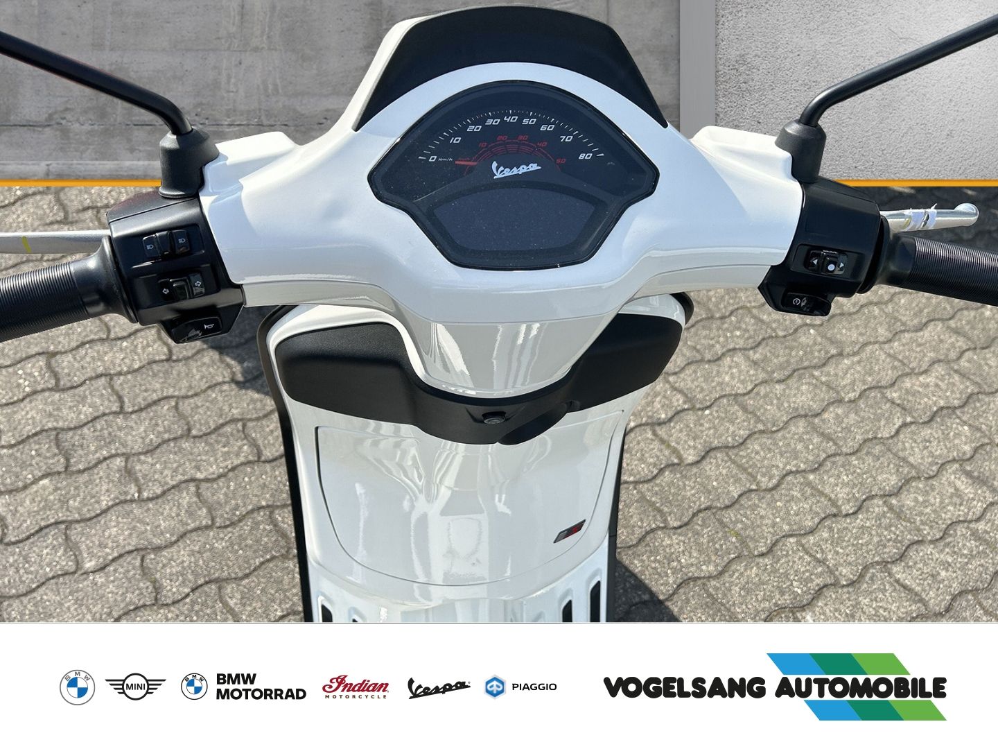 Fahrzeugabbildung Vespa Sprint 50 Sport, Black Parts, Voll-LED, Modell 2