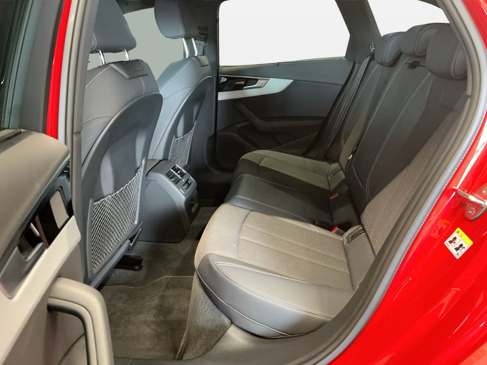 Audi A4 - Bild 10