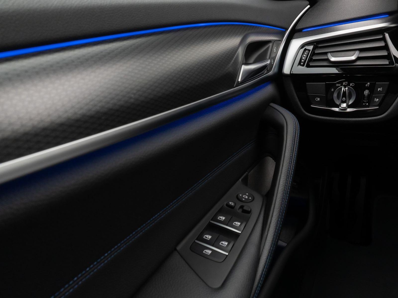 Fahrzeugabbildung BMW 540d xD M Sport Kamera Laser HUD DAB H/K Komfort
