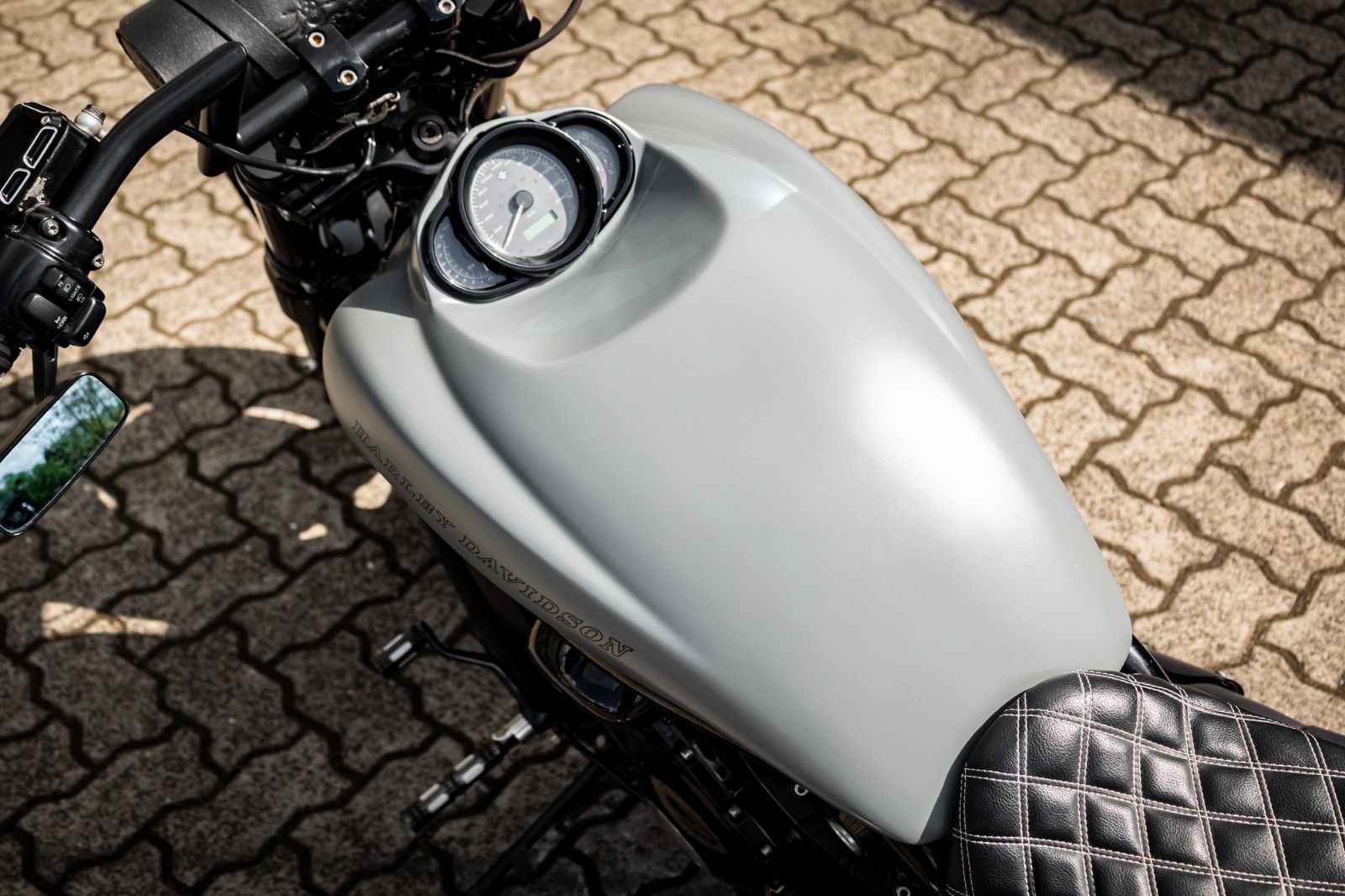 Fahrzeugabbildung Harley-Davidson VRSCDX Night Rod Special - Remus - Mini Ape