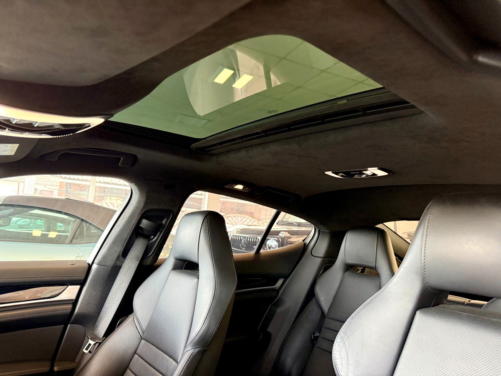 Fahrzeugabbildung Porsche Panamera Diesel AHK/ACC/Glasdach/BOSE/LED