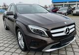 Mercedes-Benz GLA 220d 4Matic Bi-Xenon|AHK|Navi|RFK - Mercedes-Benz GLA 220: Limousine