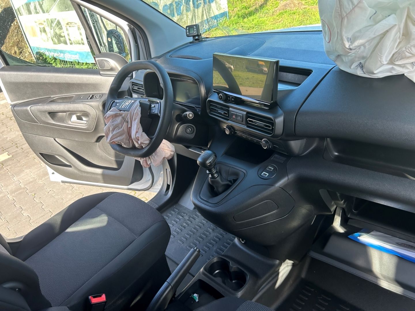 Fahrzeugabbildung Fiat Doblo Kasten L2 1.5 BlueHDi CSA Pharma Arznei