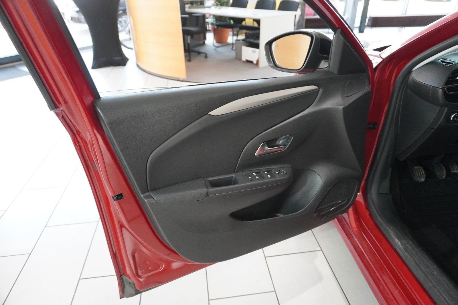 Fahrzeugabbildung Opel Corsa F 1.2 FACELIFT NAVI/LED/KAMERA/VIRTU./DAB+