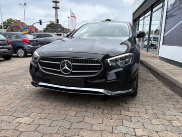 Fahrzeugabbildung Mercedes-Benz E 220 d Lim. 4Matic AUt. Navi Burmester SHZ uvm.