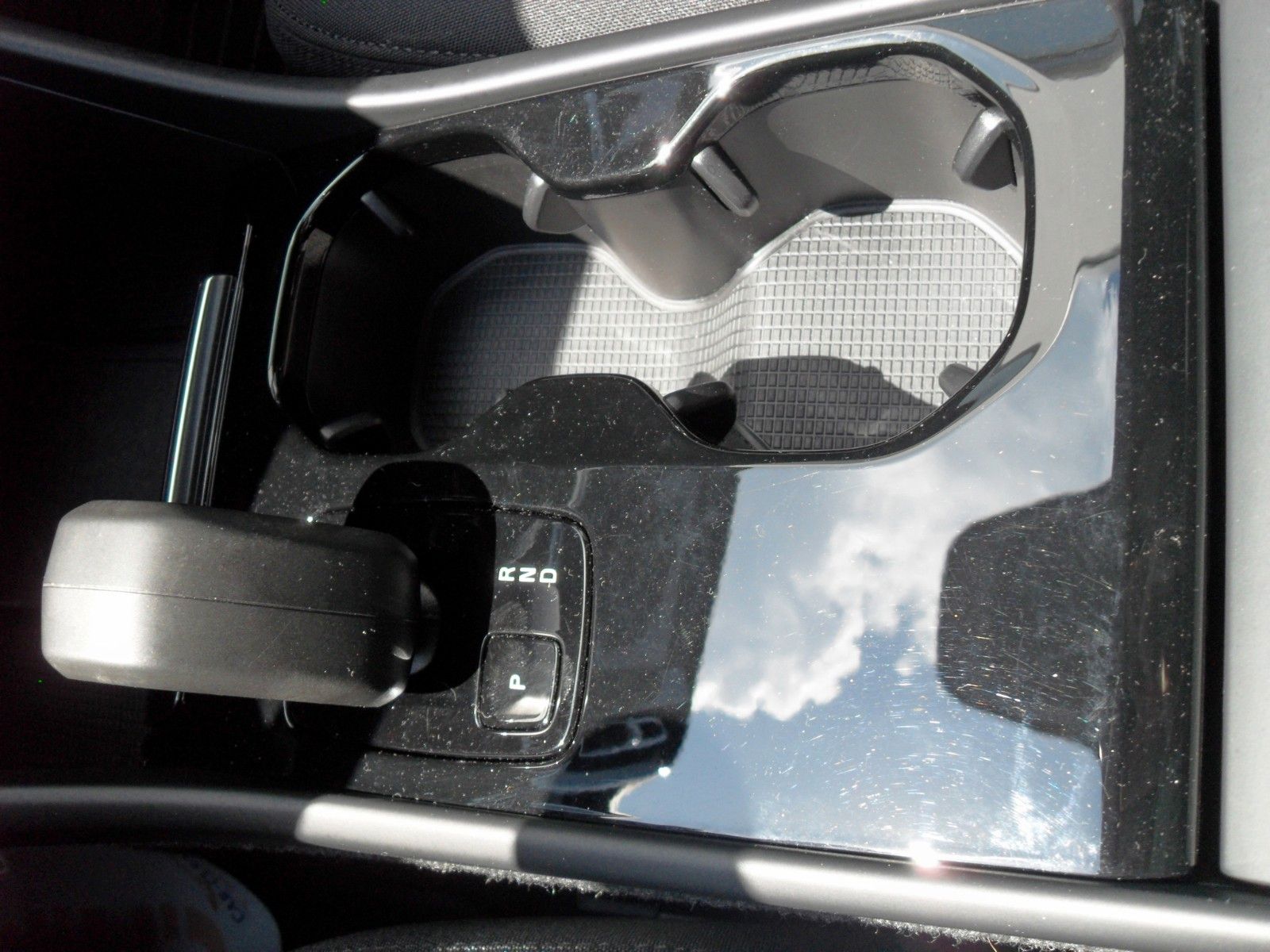 Fahrzeugabbildung Volvo XC 40 Plus Recharge Pure Electric 2WD |AHK | LED