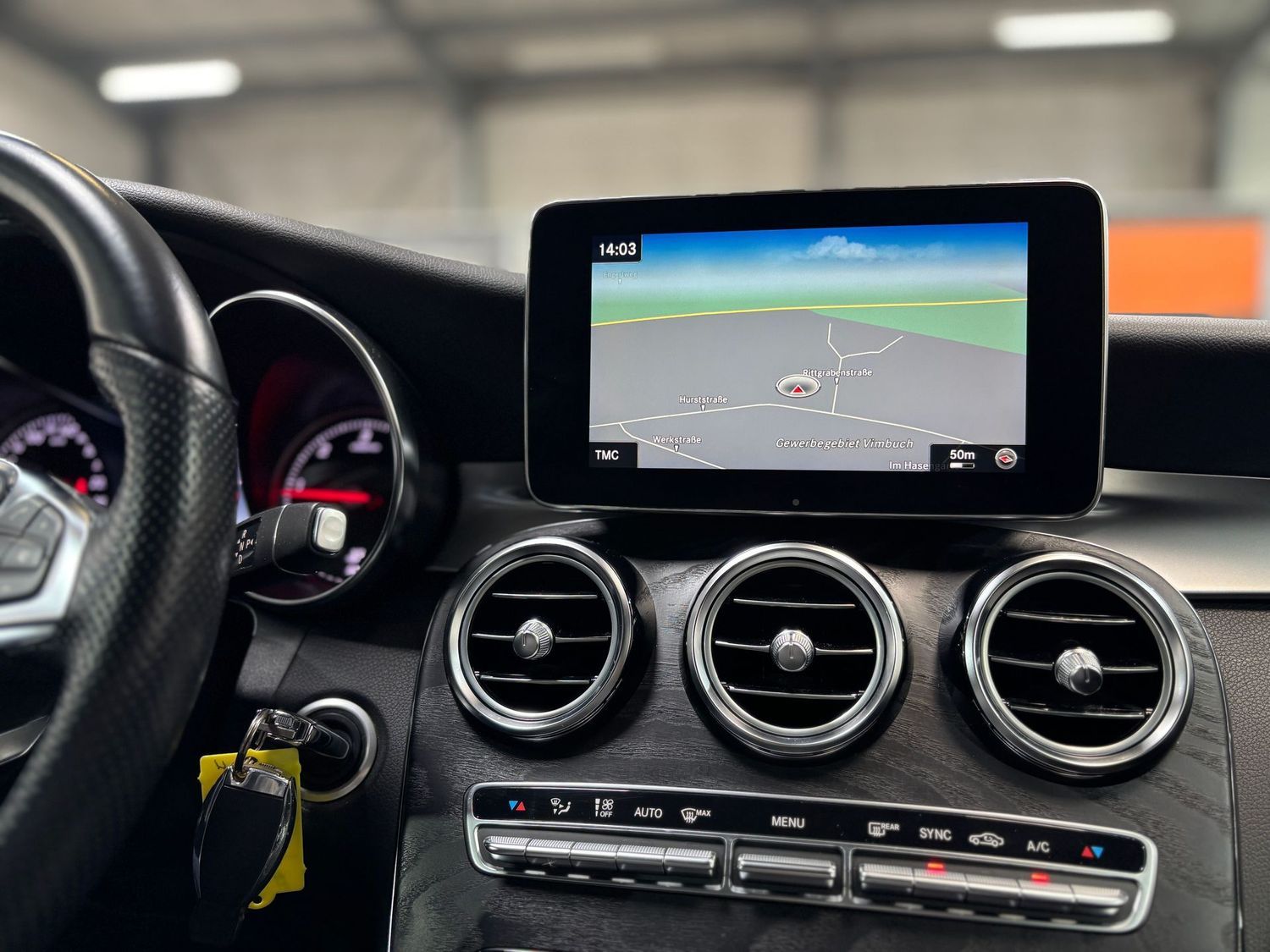Fahrzeugabbildung Mercedes-Benz GLC 250 d AMG 4Matic#LED#Spur#360°#Alcantara