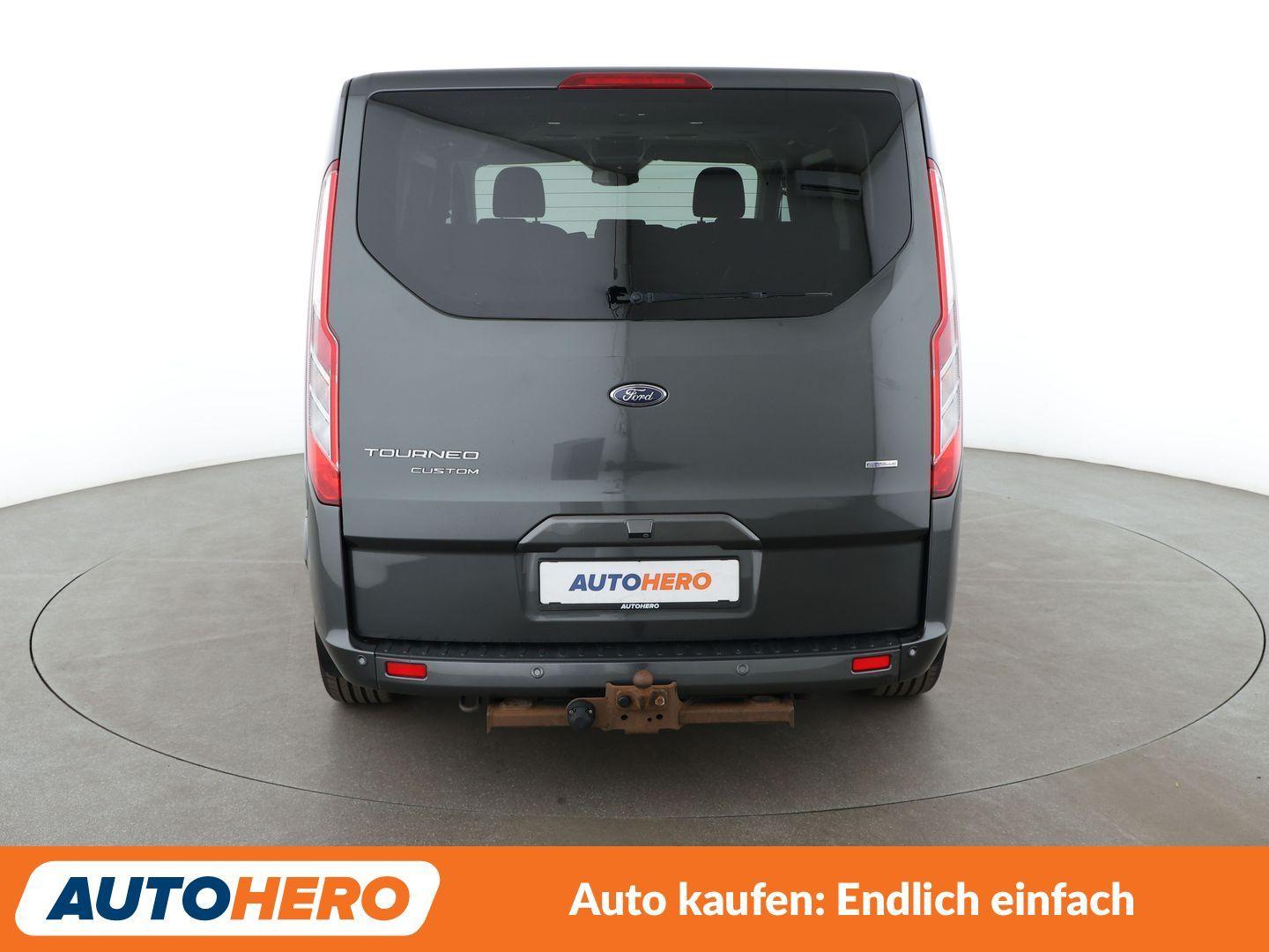 Ford Transit Custom 2.0 TDCi 310 L1 Tourneo Titanium