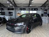 Volkswagen Golf GTI Performance DSG*NAVI*BI-XENON*19ZOLL - Volkswagen Golf: Dsg