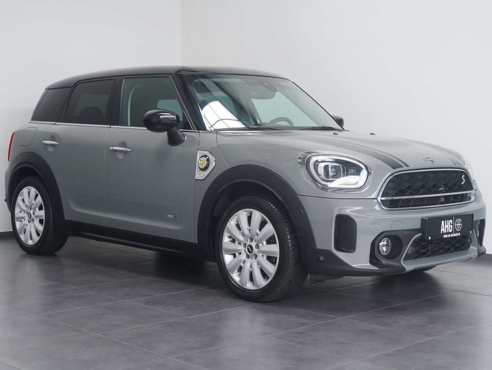 Fahrzeugabbildung MINI COOPER SE Countryman All4 JOHN COOPER WORKS