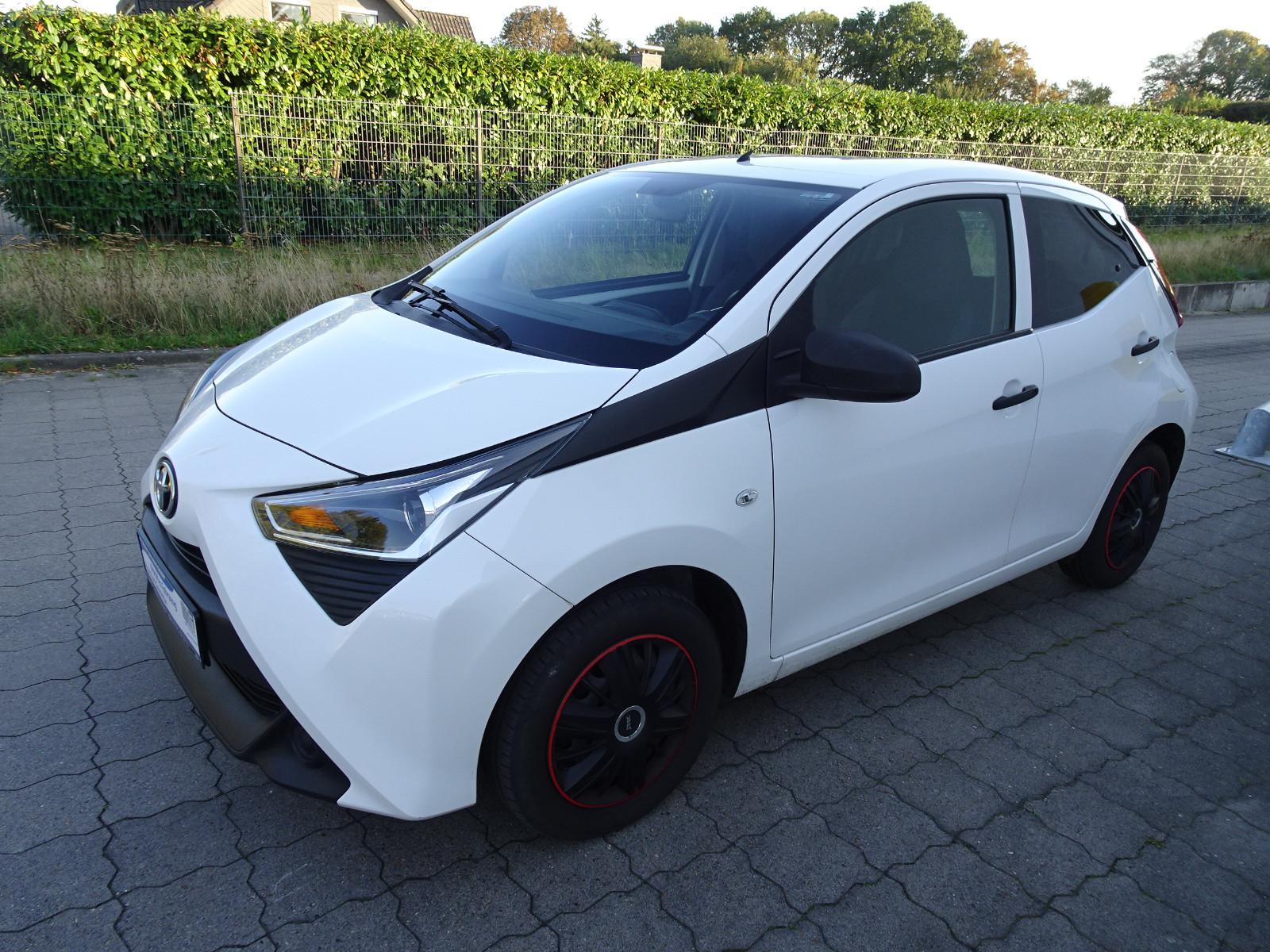 Toyota Aygo (X) 1,0-l-VVT-i x / 2-Hand / Klima