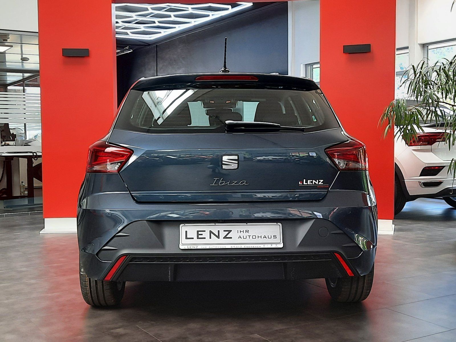 Fahrzeugabbildung SEAT Ibiza Facelift TSI Style *LED*Cam*Full-Link*PDC*