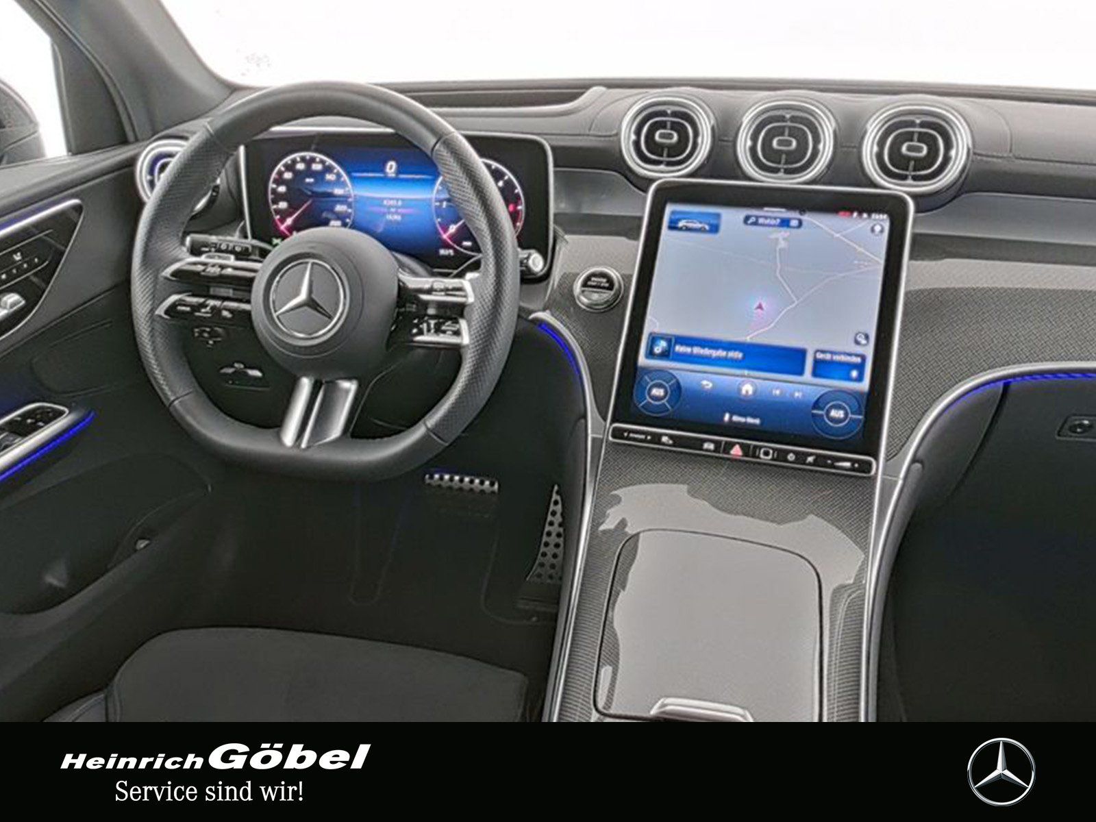 Fahrzeugabbildung Mercedes-Benz GLC 300 d 4M AMG+PANO+HUD+AHK+NIGHT+FAHRASSIST+