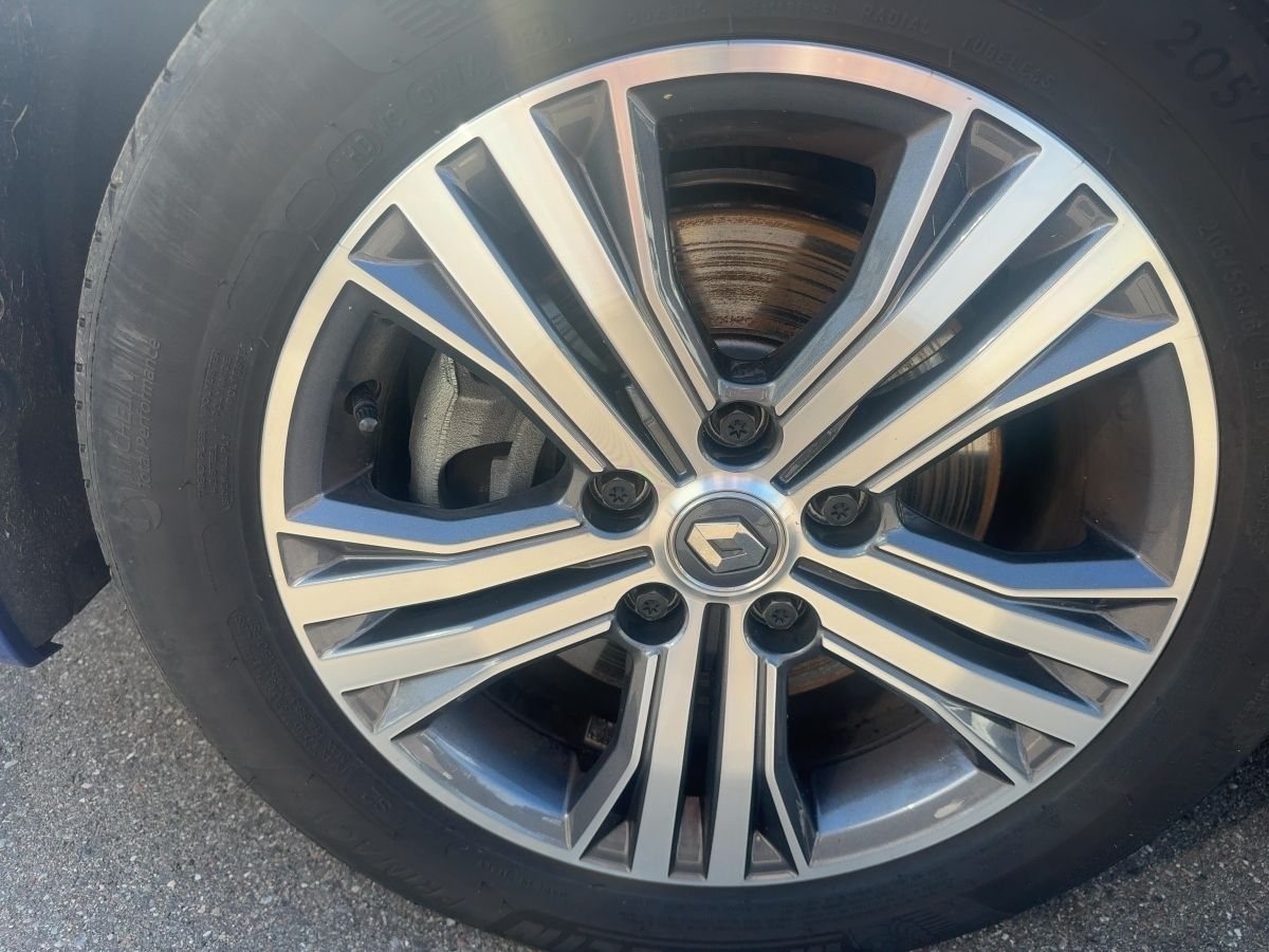 Fahrzeugabbildung Renault Megane 5-Türer INTENS E-TECH Plug-in 160