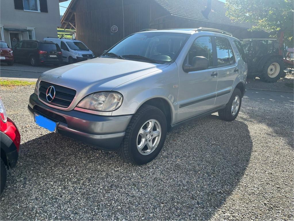 Mercedes-Benz ML 320