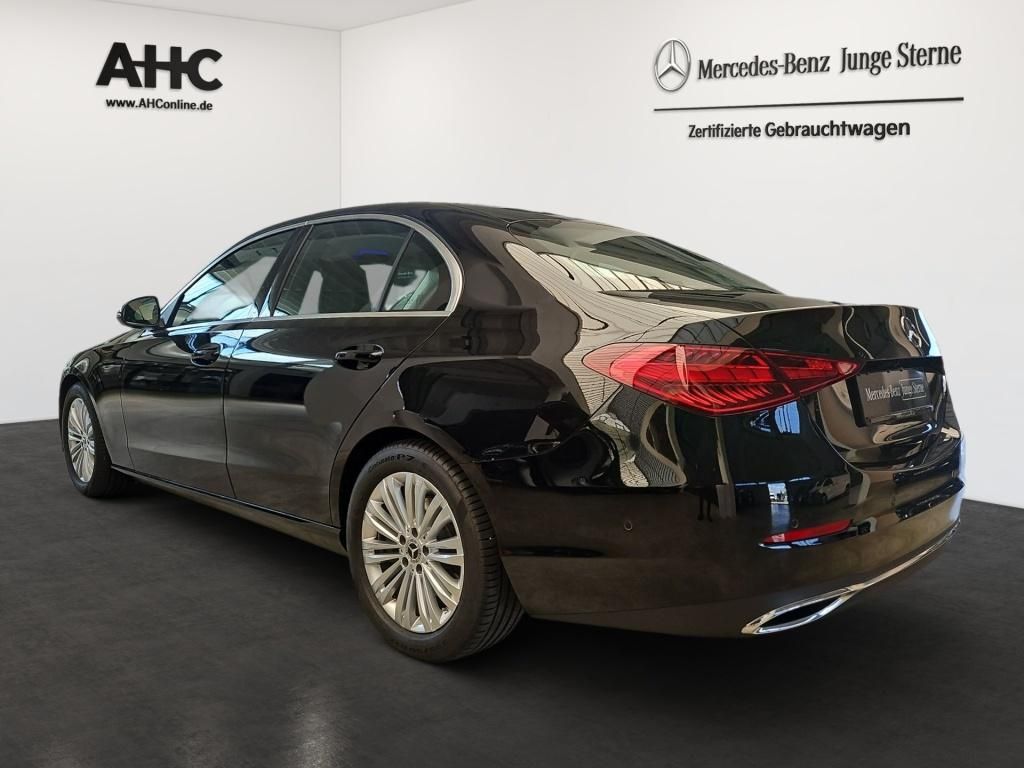 Fahrzeugabbildung Mercedes-Benz C 180 Avantg. Totwi. Memo Navi LED SHZ Ambie.