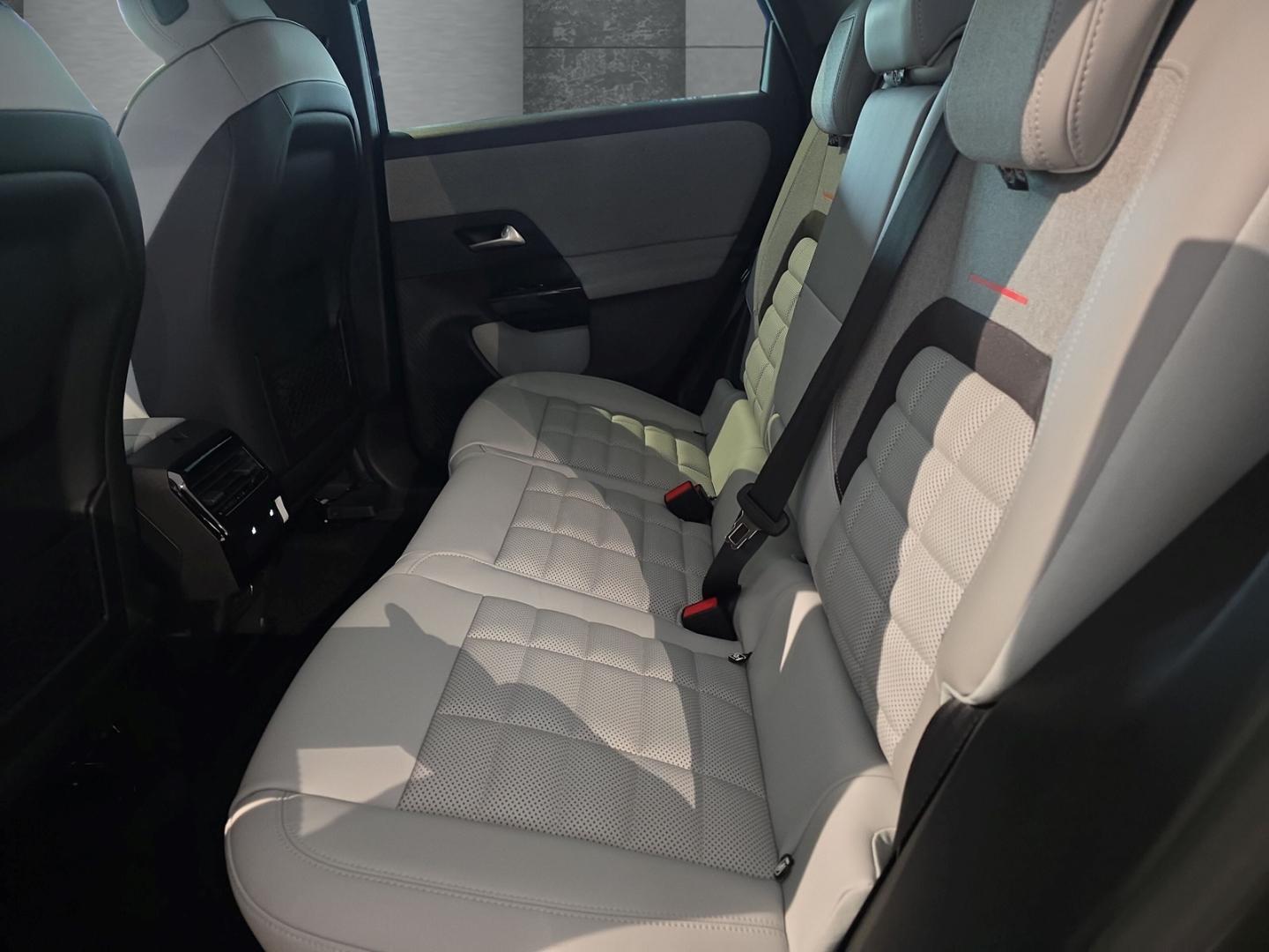 Citroën C5 Aircross MAX Hybrid 107kW AT Winter-Paket Gri